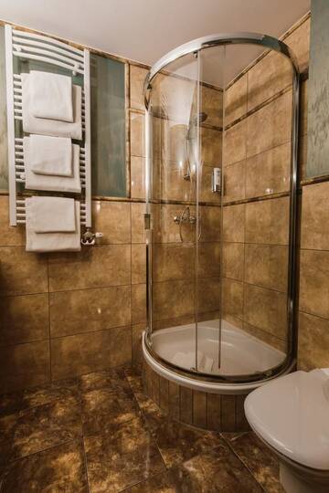 Фото номера Семейный номер с душем Гостевой дом Via Villa г. Нове Крамско 7